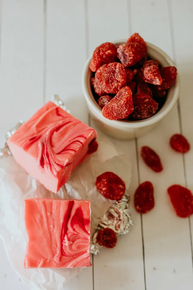 Strawberry & Cream Fudge 8oz