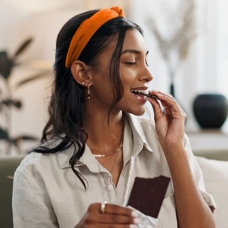 Dark Chocolate with Coconut Turmeric / 2.5 oz