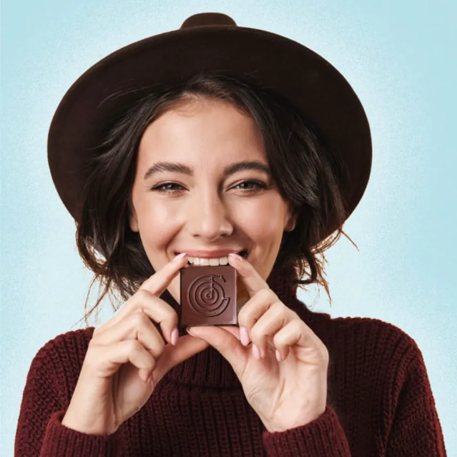 Milk Chocolate Style Square / 0.4 oz