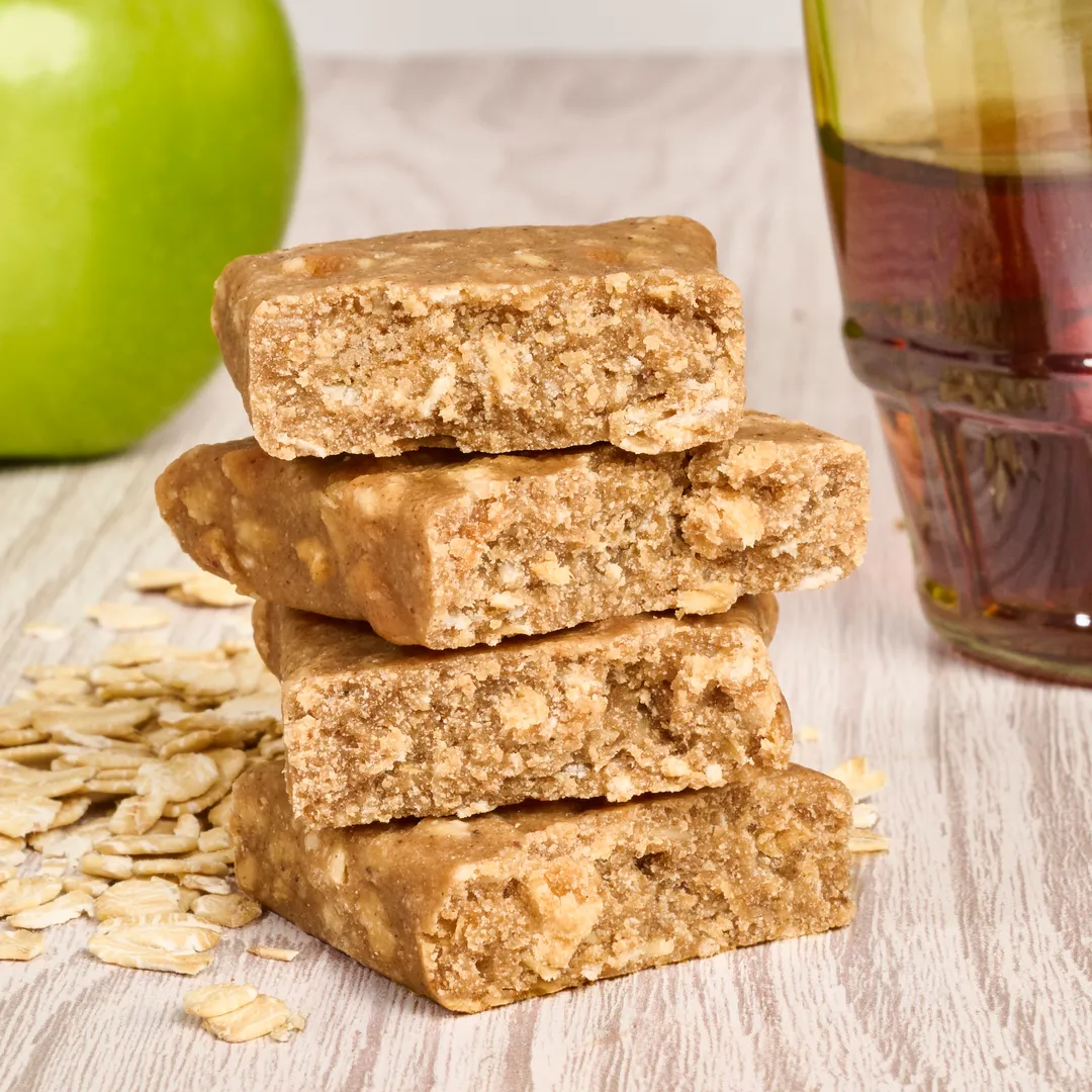 Apple, Cinnamon & Maple Oat Bar