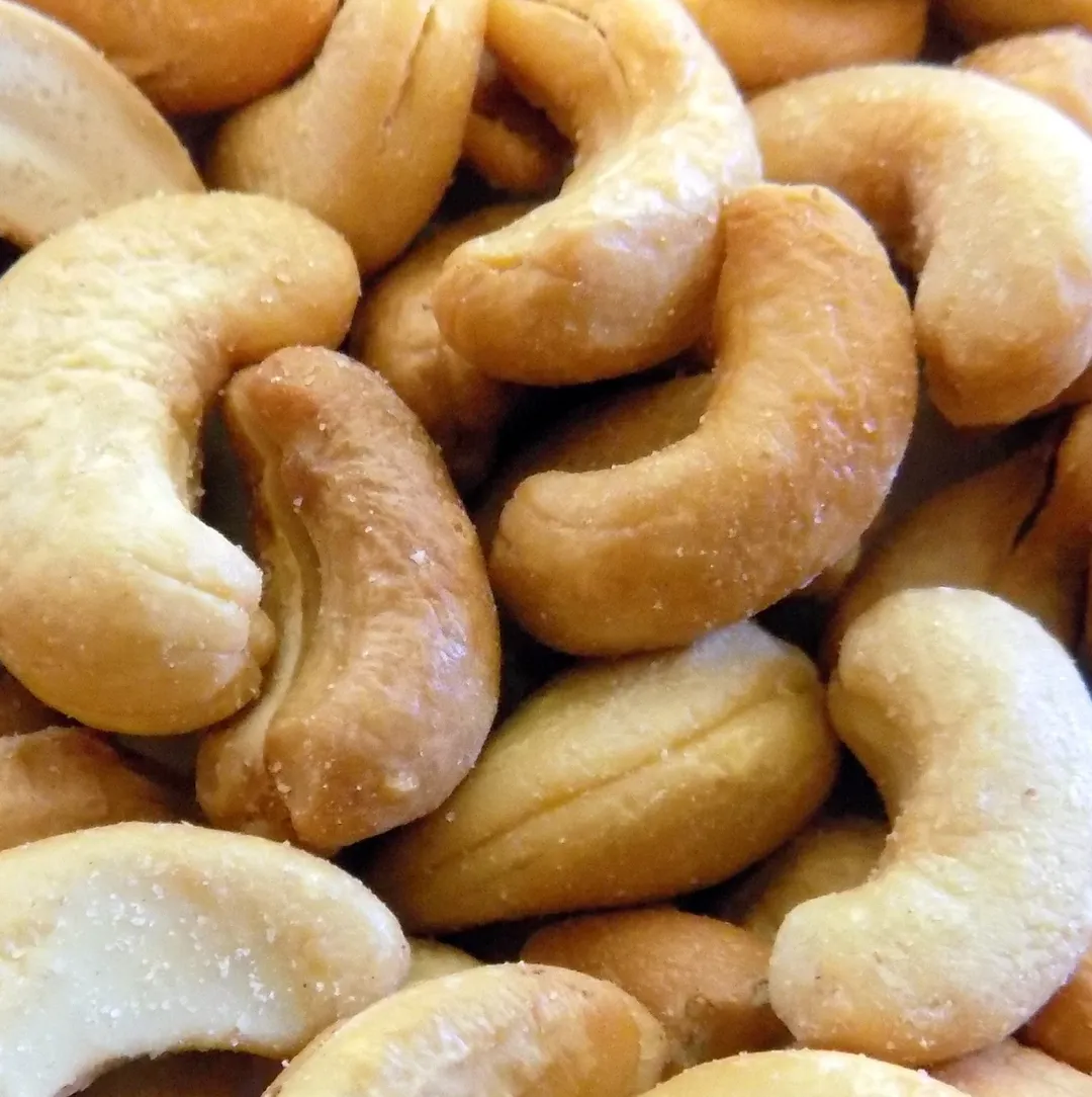 Bulk Cashews, Roasted and Salted variant