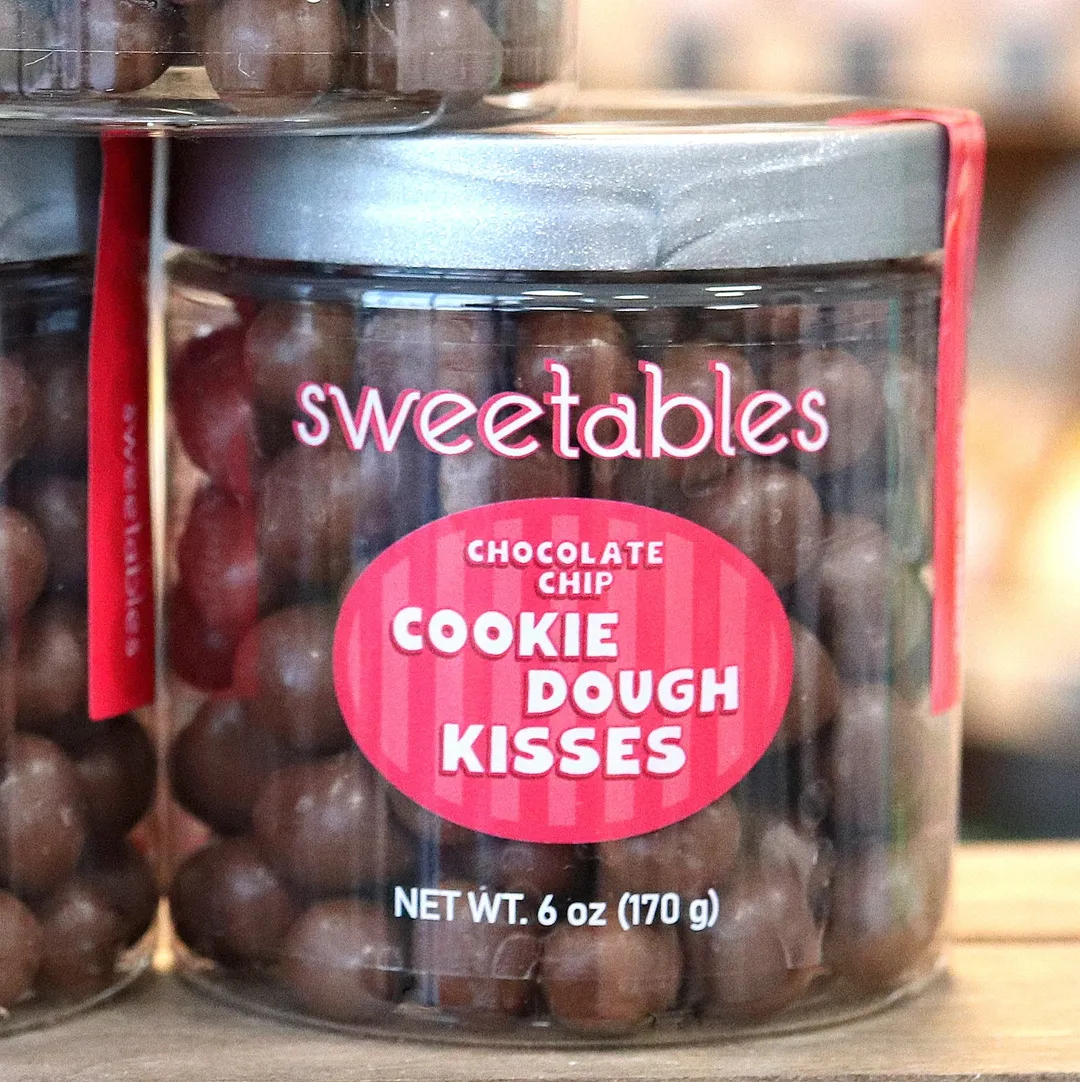 Sweetables Candy Jars | Chocolate Chip Cookie Dough Kisses variant