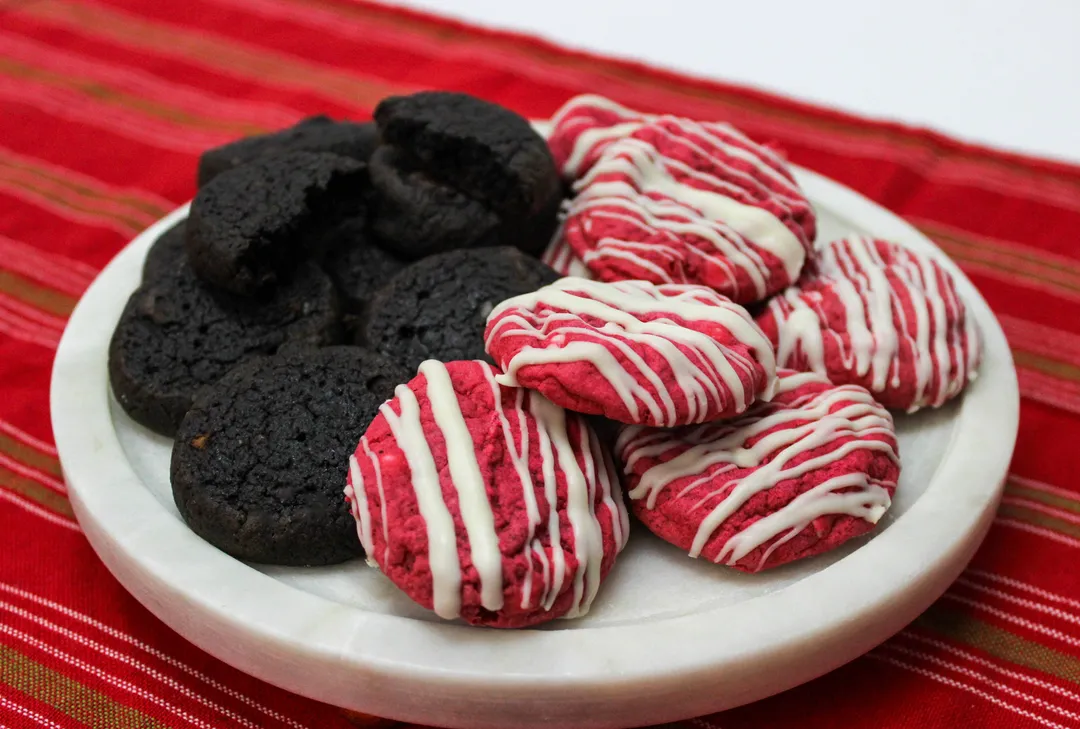 Holiday Bird Square Tins - Brownie & Red Velvet Soft Batch