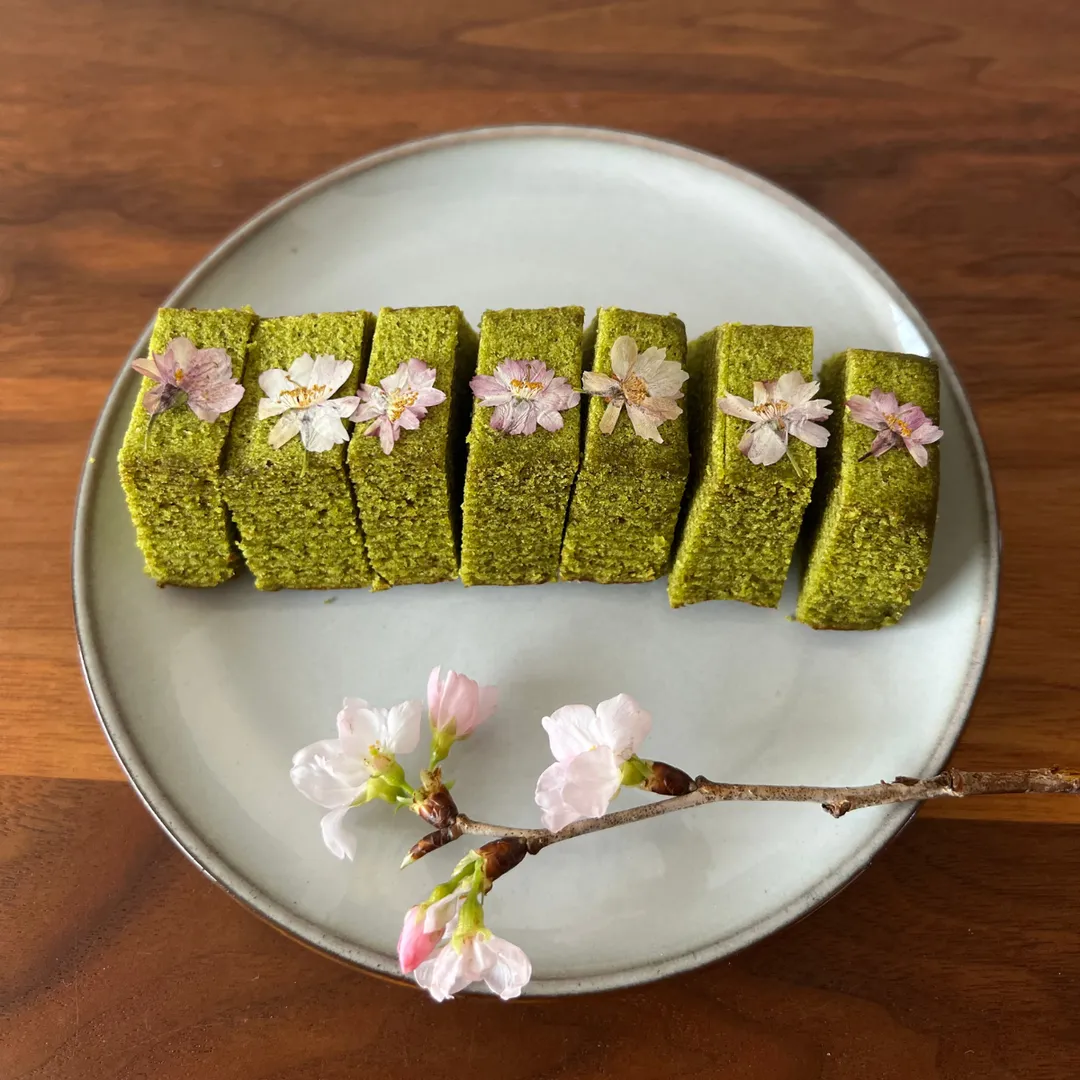 Dried Edible Sakura Blossoms (50 Blossoms), 0.049oz