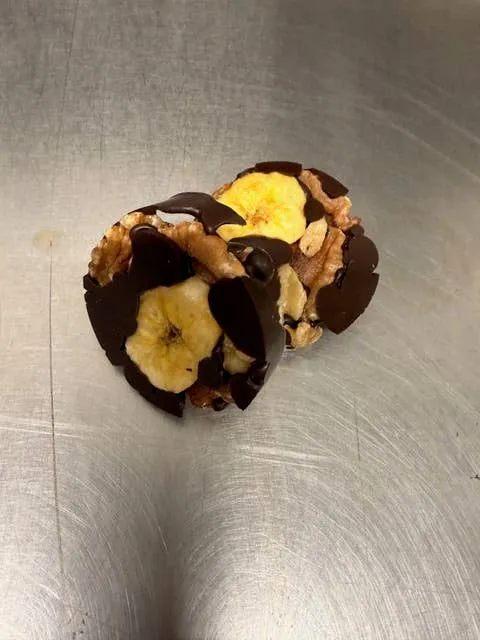 BANANA WALNUT CHOCOLATE BITES
