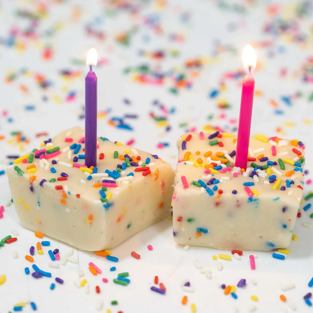 Birthday Cake 1/2 lb. Fudge Bar
