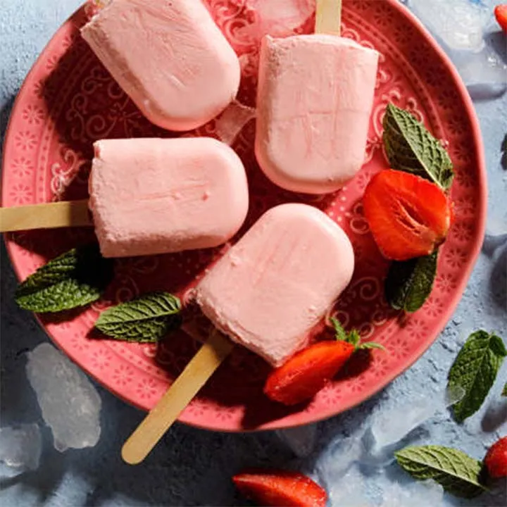 Freeze-Dried Strawberry Powder For Smoothies and Baking - Strawberry Smoothie - No Additives