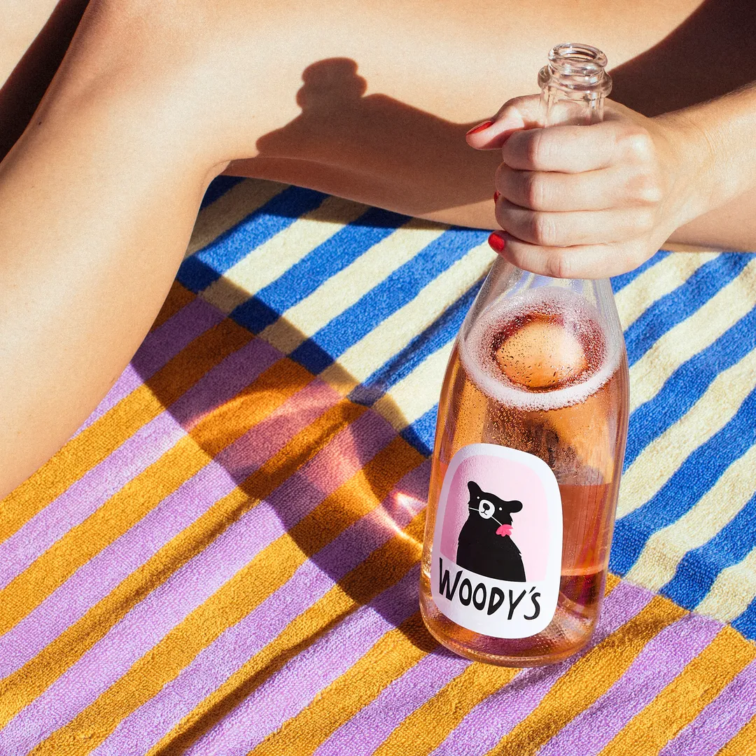 Woody's Non-Alcoholic Sparkling Rosé - Made in California (750ml)