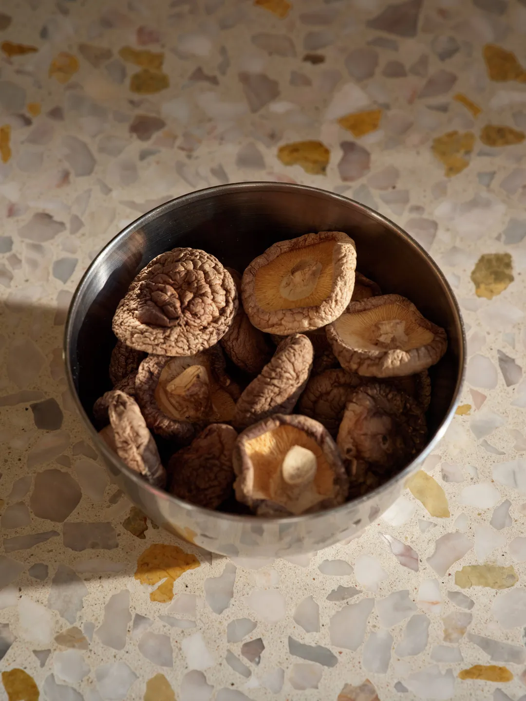 Woon Dried Shiitake Mushrooms