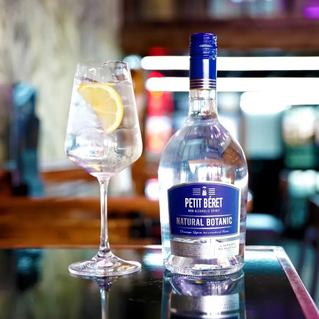 Le Petit Beret Natural Botanic Non-Alcoholic Gin Spirit (0.0% ABV, France)