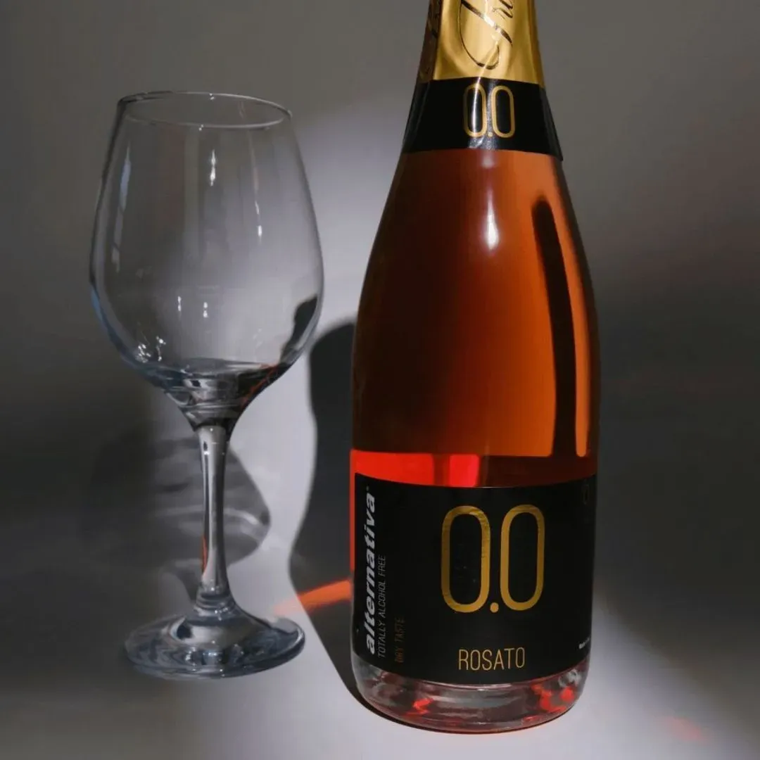 Princess Alternativa Bollicine Rosato Dry Sparkling Rose Non-Alcoholic Wine (0.0% ABV, Italy) (BEST BY 12/1/2024)