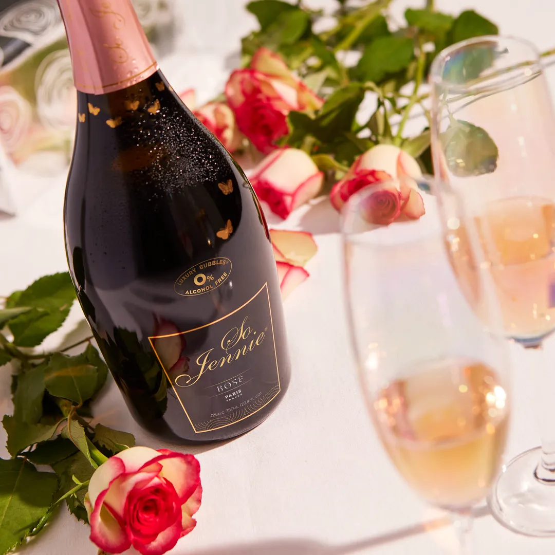 So Jennie Paris Alcohol-Free Rose Bubbly Champagne Alternative 750ml (0.0% ABV, France)