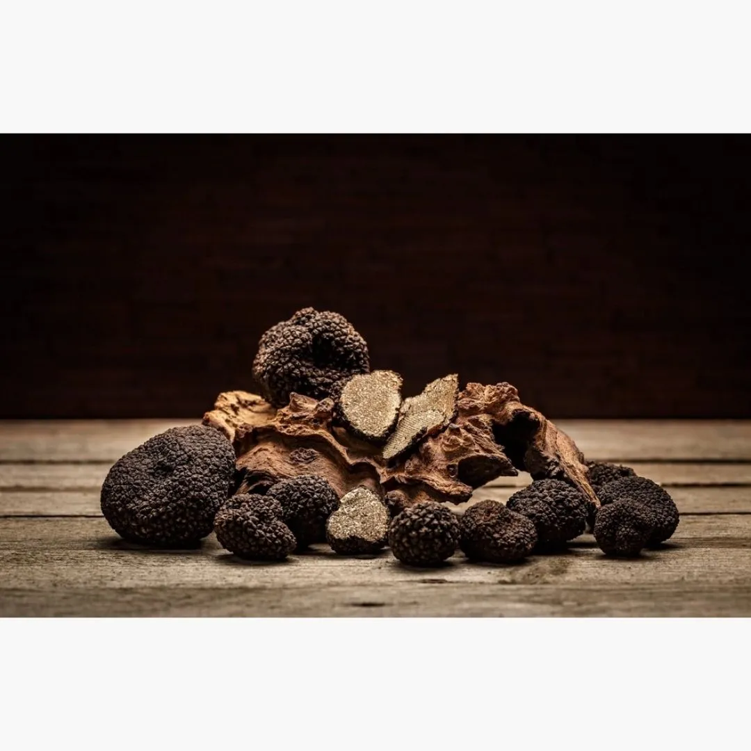 Whole Summer Truffle by Giuliano Tartufi